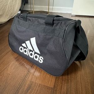 BLACK ADIDAS GYM BAG